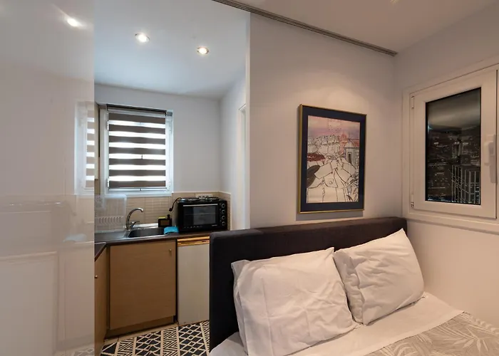 Tiny Apartment In The Centre Of Athens