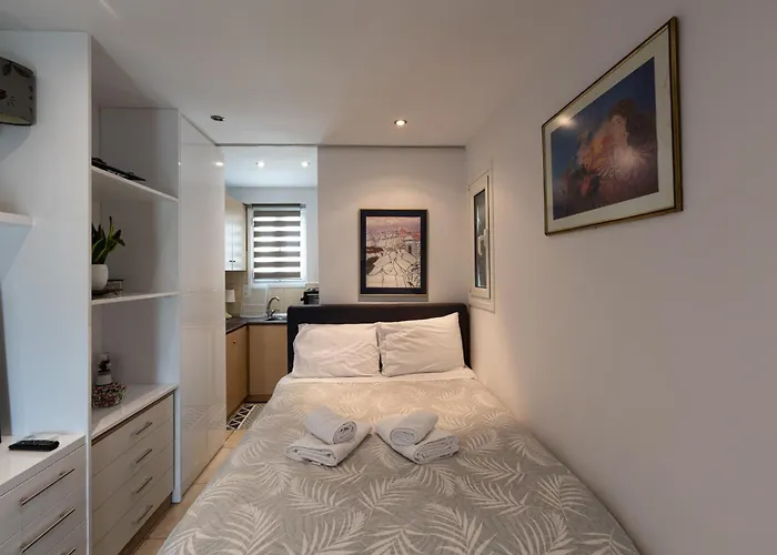 Tiny Apartment In The Centre Of Athens